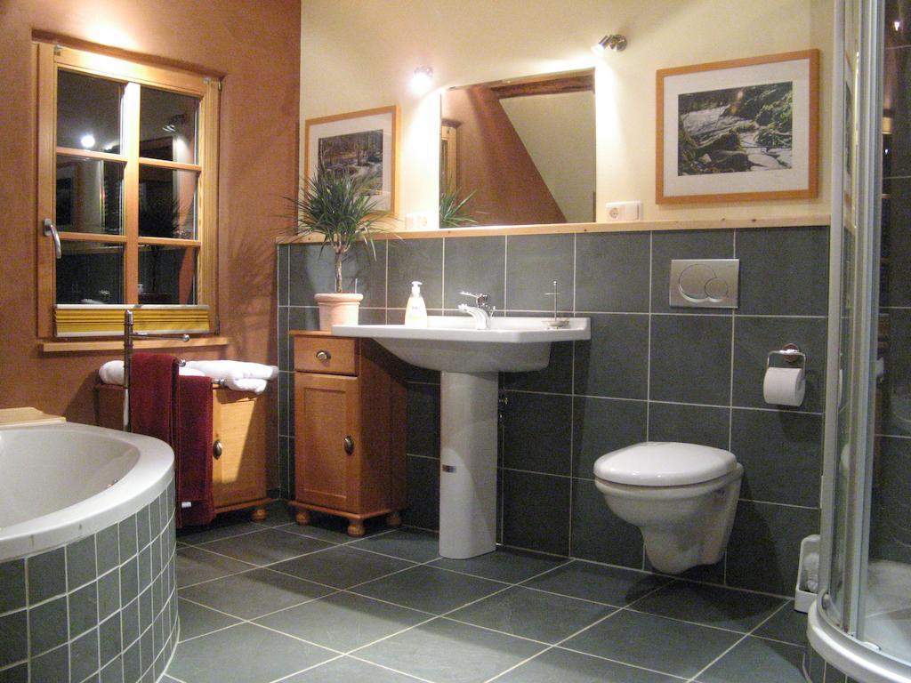 Appartement Lehmlounge à Montjoie Chambre photo